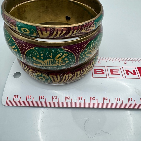 Vintage Brass Etched Bangle Bracelet Set of 3 Enamel Floral Animal - Picture 7 of 7